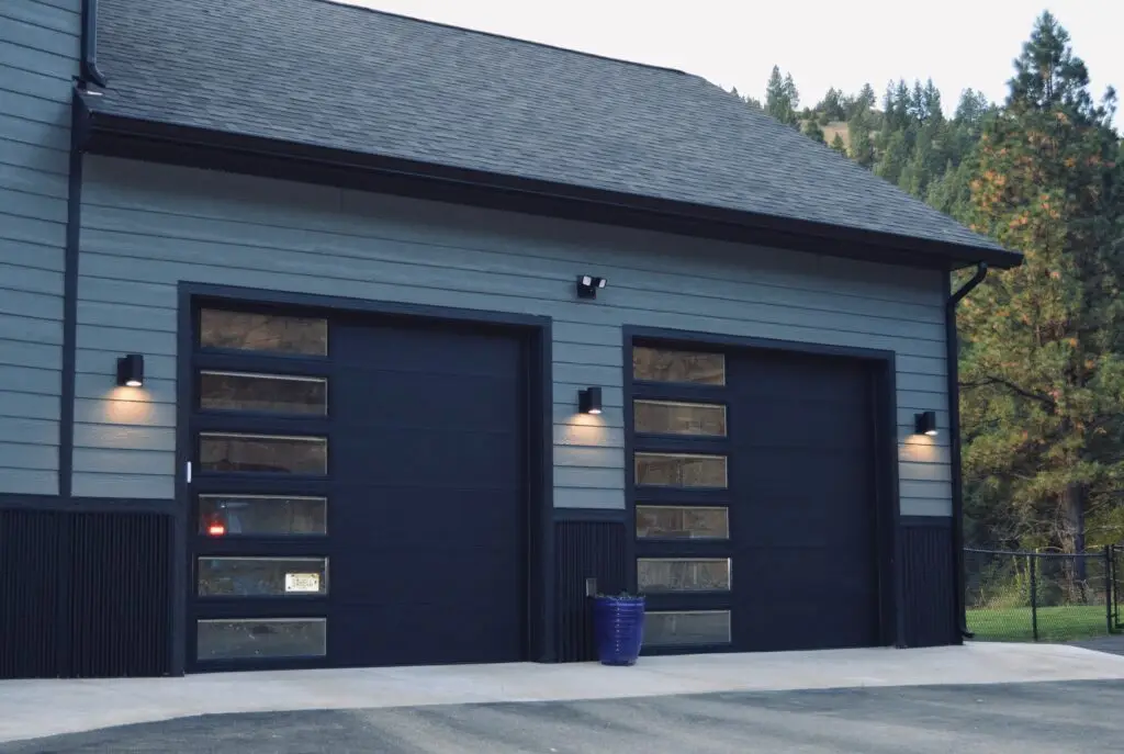 Custom residential seamless gutters